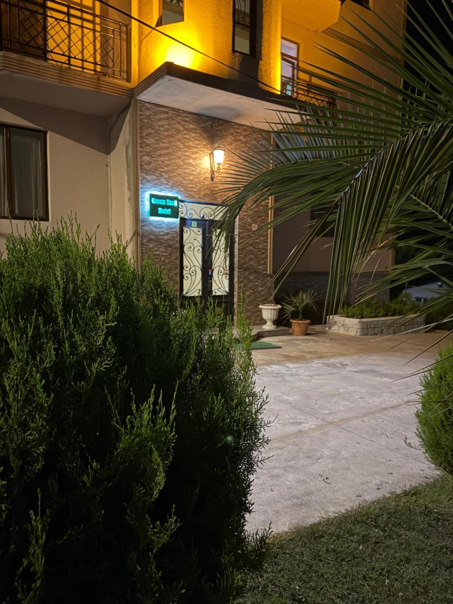 Green Yard Hotel Батуми Экстерьер фото
